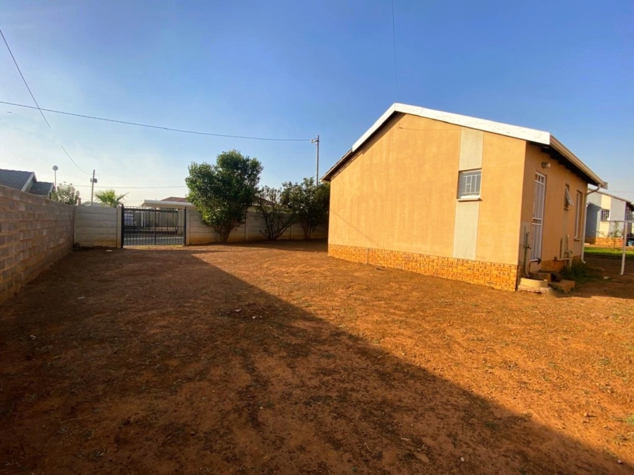 2 Bedroom Property for Sale in Savanna City Gauteng