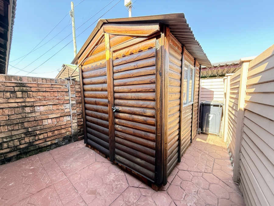 3 Bedroom Property for Sale in Ekklesia Gauteng