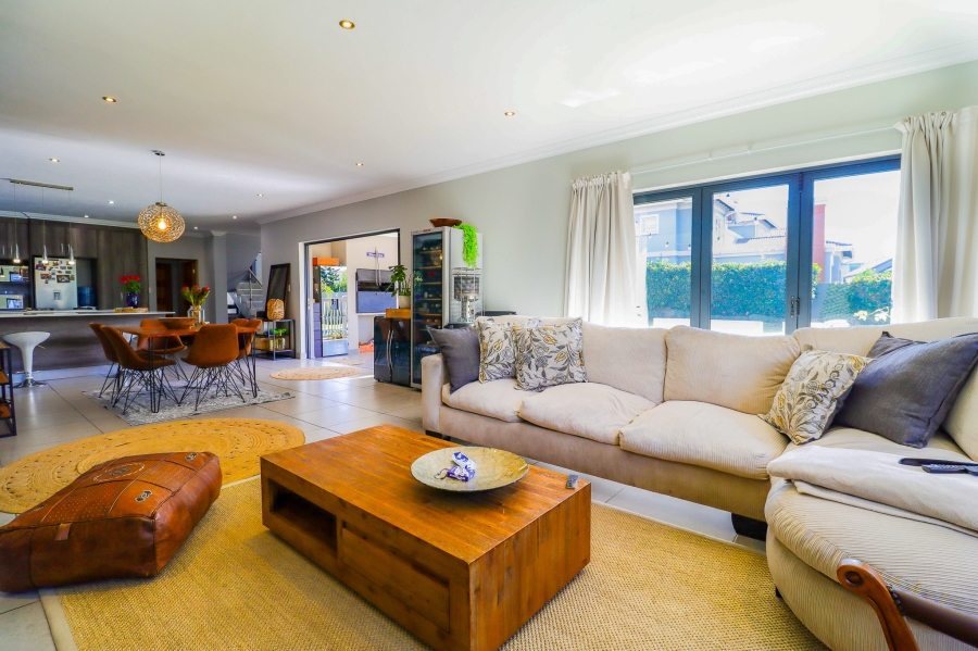 5 Bedroom Property for Sale in Midstream Hill Gauteng