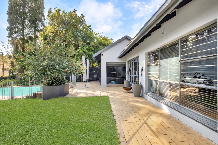 4 Bedroom Property for Sale in Gallo Manor Gauteng