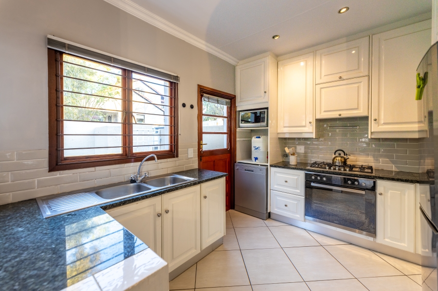 3 Bedroom Property for Sale in Lonehill Gauteng