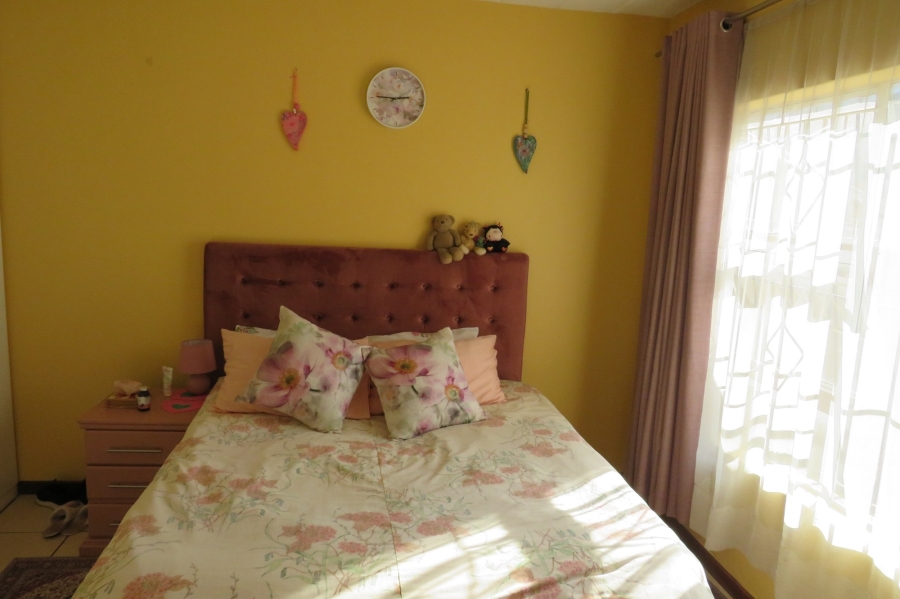 To Let 2 Bedroom Property for Rent in Buccleuch Gauteng