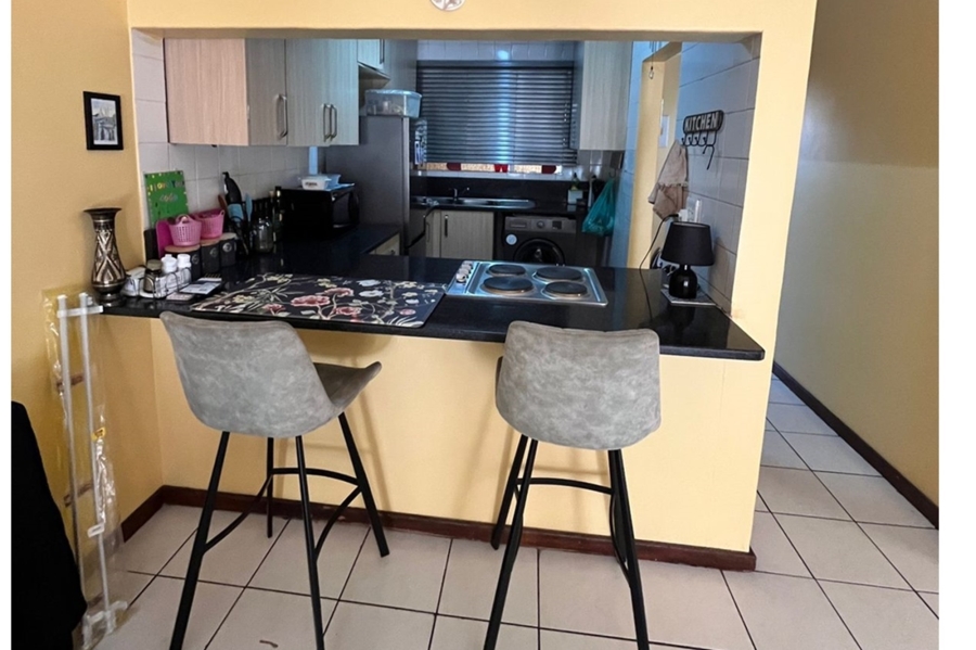 To Let 2 Bedroom Property for Rent in Buccleuch Gauteng