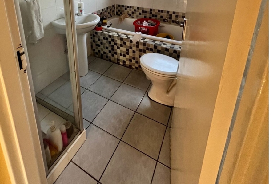 To Let 2 Bedroom Property for Rent in Buccleuch Gauteng