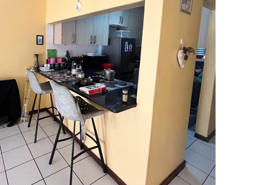To Let 2 Bedroom Property for Rent in Buccleuch Gauteng