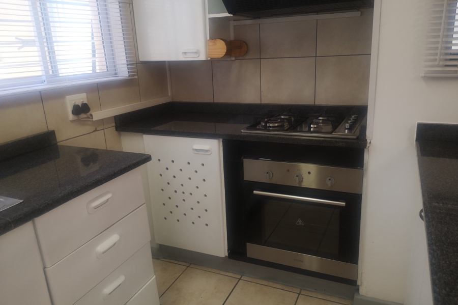 To Let 1 Bedroom Property for Rent in Highway Gardens Gauteng
