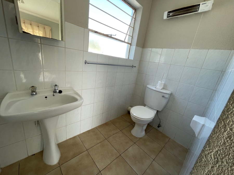 3 Bedroom Property for Sale in Radiokop Gauteng
