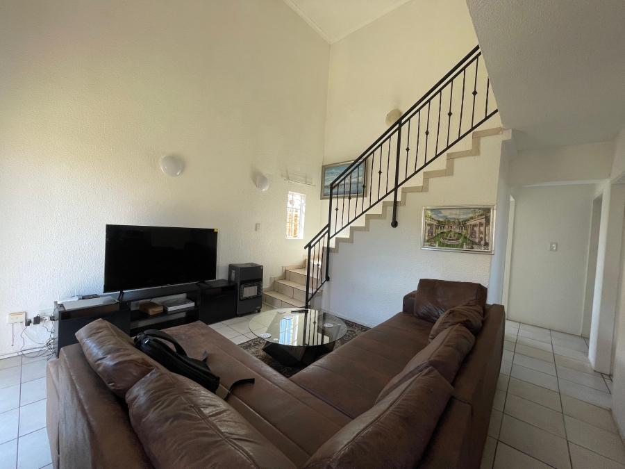 3 Bedroom Property for Sale in Wilgeheuwel Gauteng