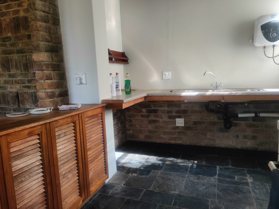 To Let 2 Bedroom Property for Rent in Val de Grace Gauteng