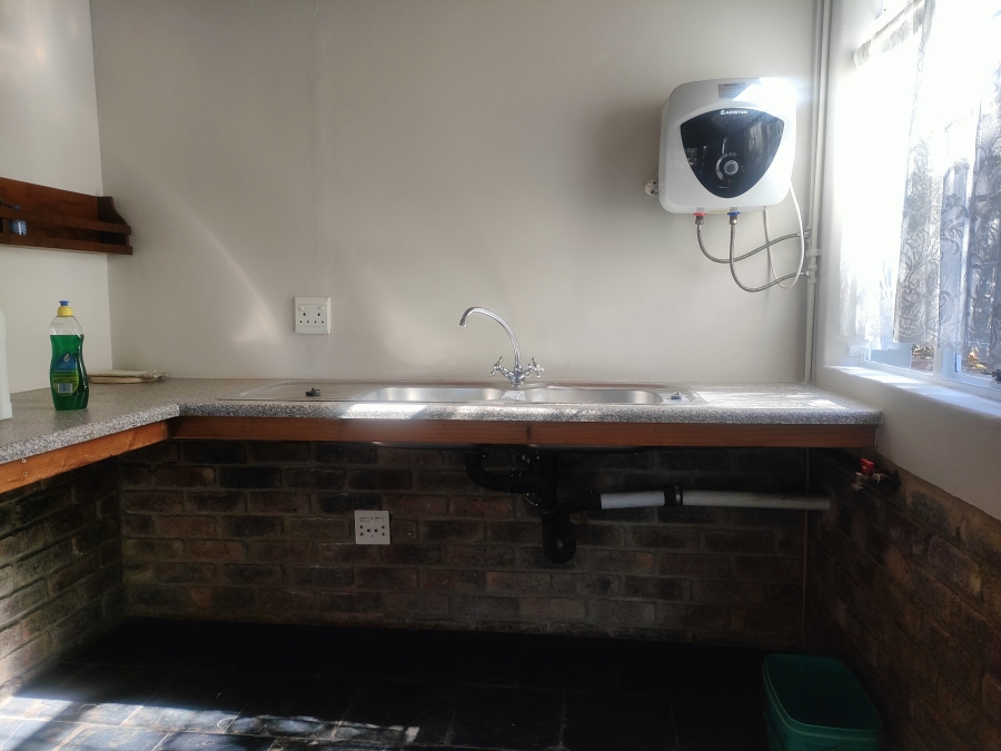 To Let 2 Bedroom Property for Rent in Val de Grace Gauteng