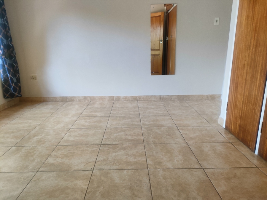 To Let 2 Bedroom Property for Rent in Val de Grace Gauteng