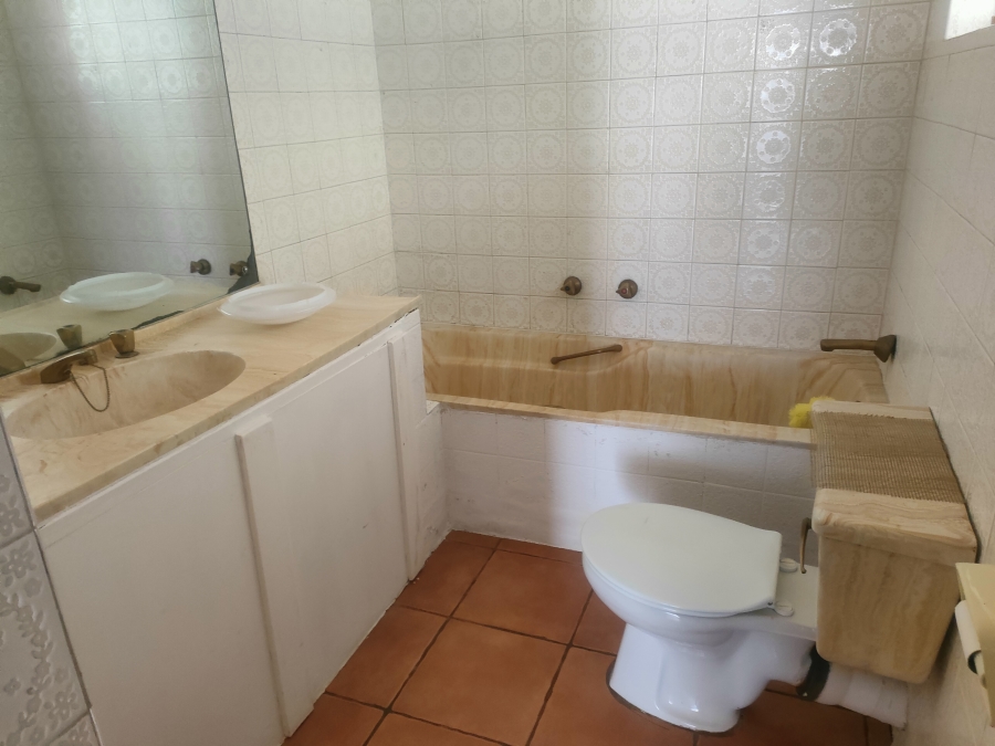 To Let 2 Bedroom Property for Rent in Val de Grace Gauteng