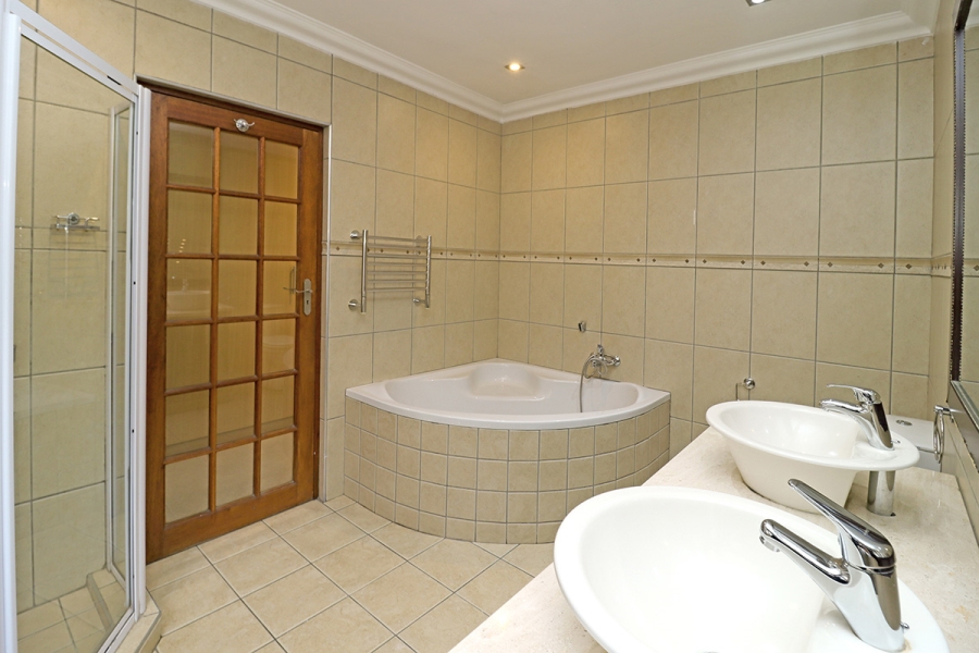 4 Bedroom Property for Sale in Thornhill Estate Gauteng