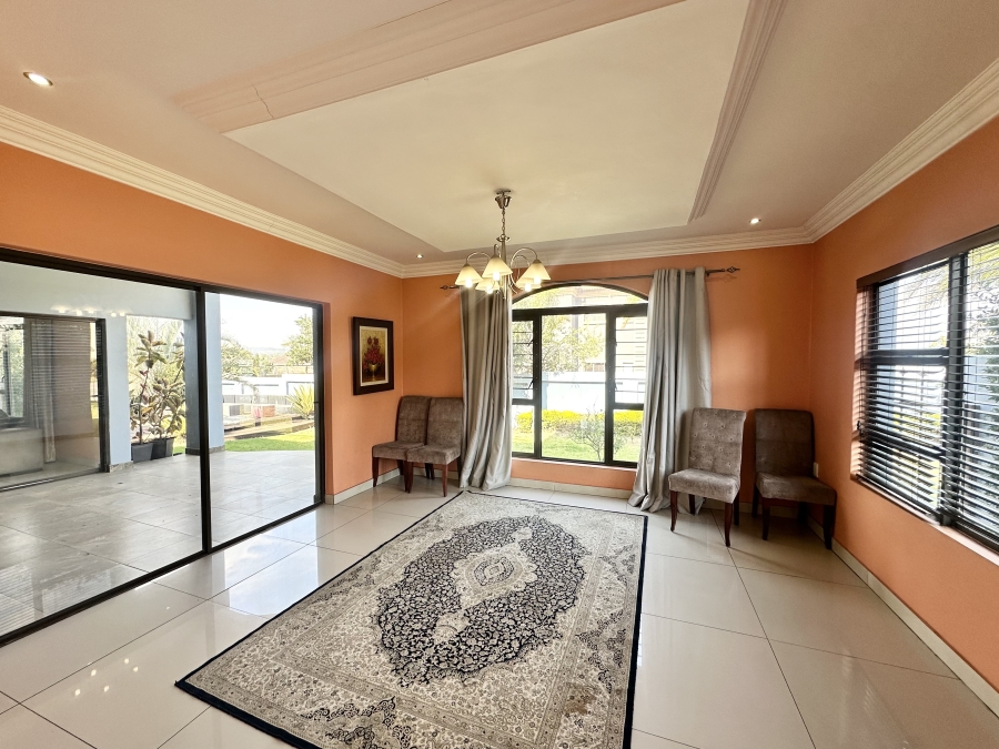 5 Bedroom Property for Sale in Thatchfield Estate Gauteng