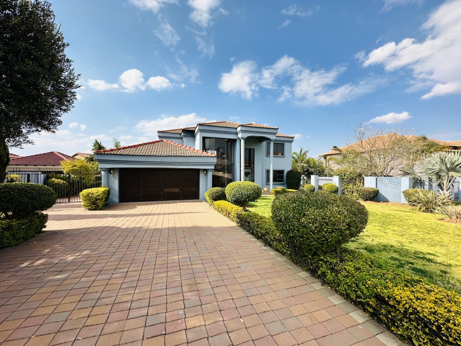 5 Bedroom Property for Sale in Thatchfield Estate Gauteng