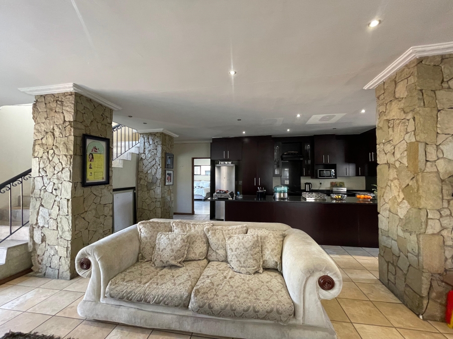 4 Bedroom Property for Sale in Willowbrook Gauteng