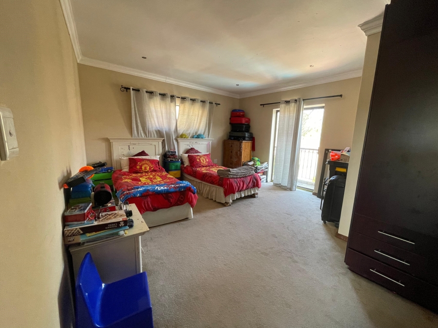 4 Bedroom Property for Sale in Willowbrook Gauteng