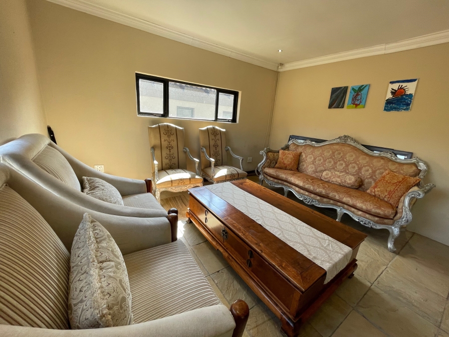 4 Bedroom Property for Sale in Willowbrook Gauteng