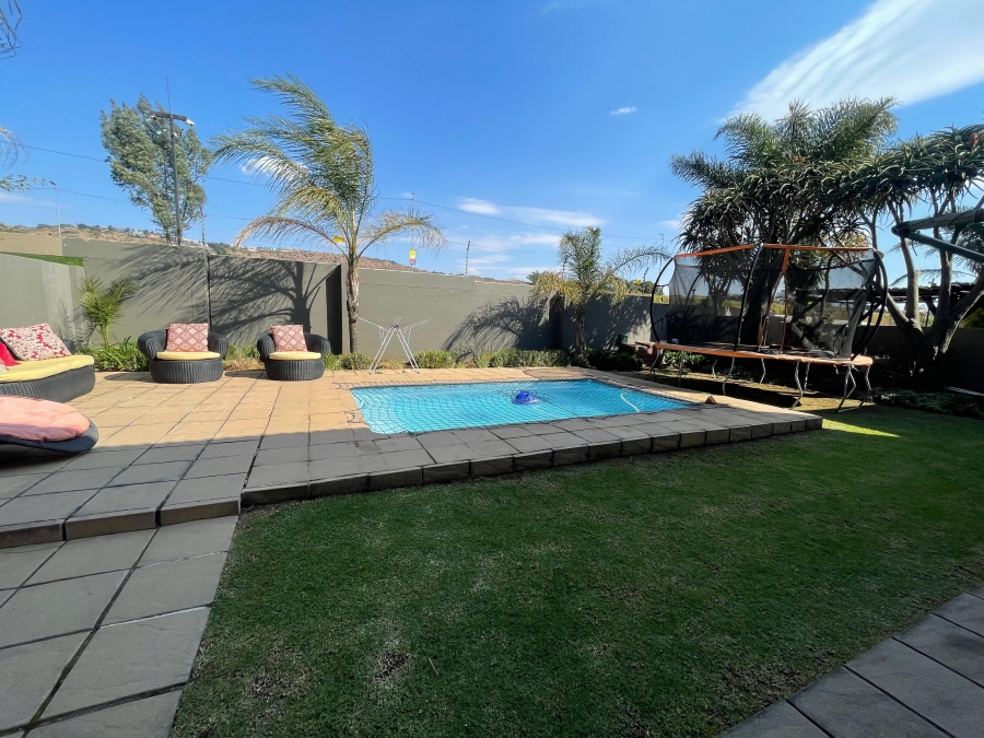 4 Bedroom Property for Sale in Willowbrook Gauteng