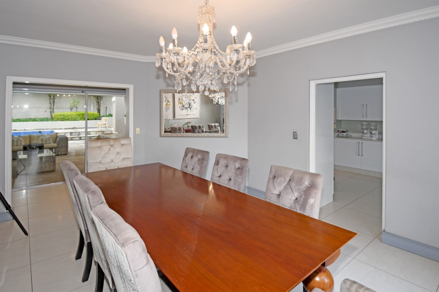 4 Bedroom Property for Sale in Benmore Gardens Gauteng