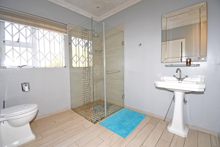 4 Bedroom Property for Sale in Benmore Gardens Gauteng