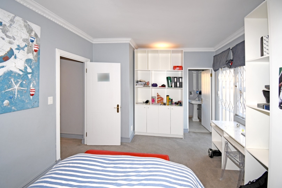 4 Bedroom Property for Sale in Benmore Gardens Gauteng