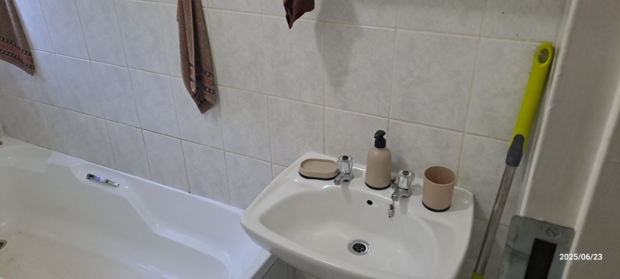 2 Bedroom Property for Sale in Rynfield Gauteng