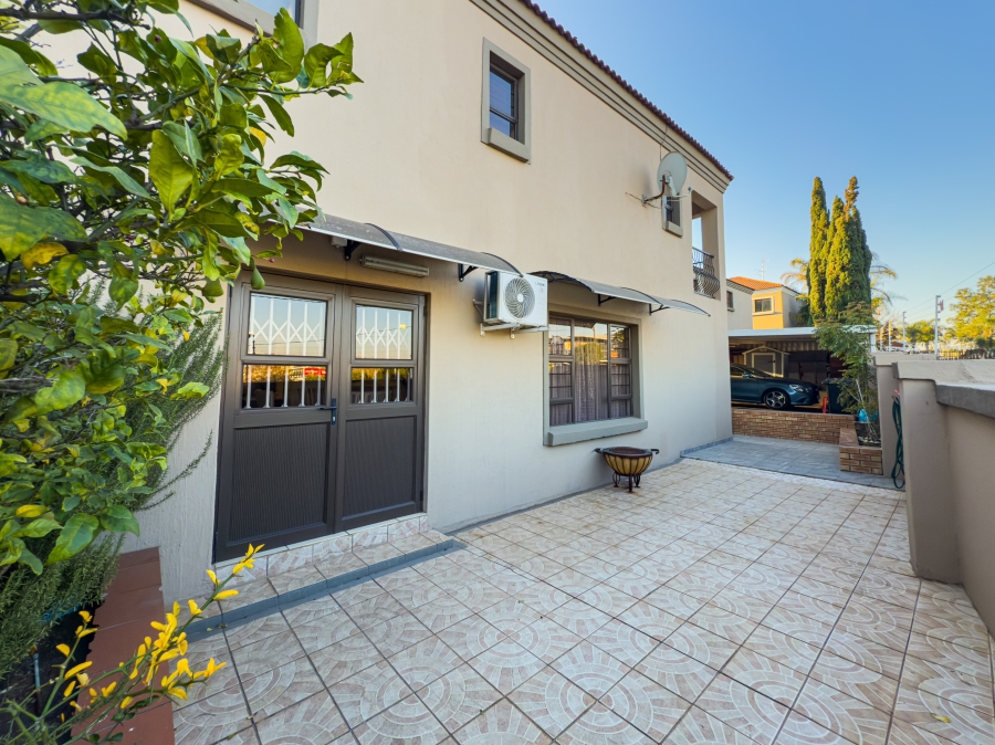 4 Bedroom Property for Sale in Fourways Gauteng