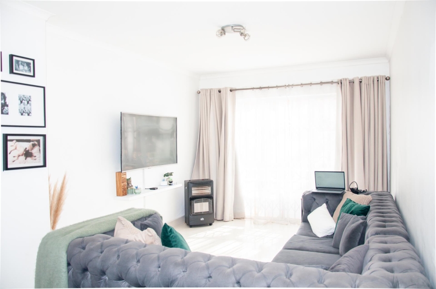 2 Bedroom Property for Sale in Halfway Gardens Gauteng