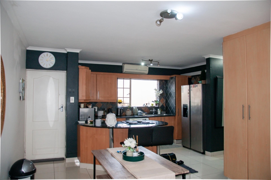2 Bedroom Property for Sale in Halfway Gardens Gauteng