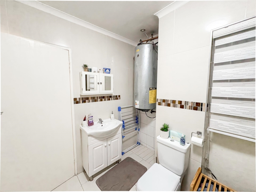 2 Bedroom Property for Sale in Halfway Gardens Gauteng