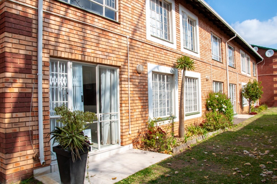 2 Bedroom Property for Sale in Halfway Gardens Gauteng
