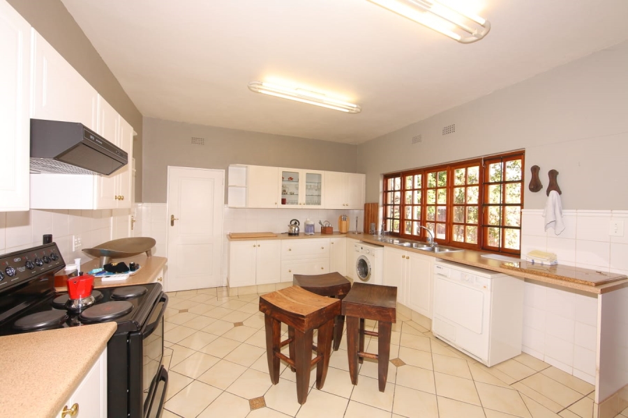 To Let 5 Bedroom Property for Rent in Chartwell Gauteng
