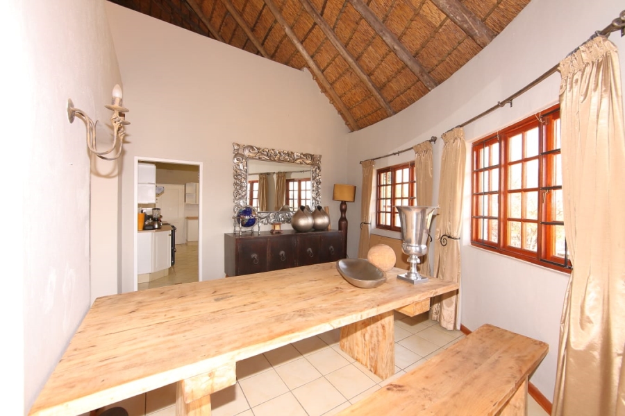 To Let 5 Bedroom Property for Rent in Chartwell Gauteng