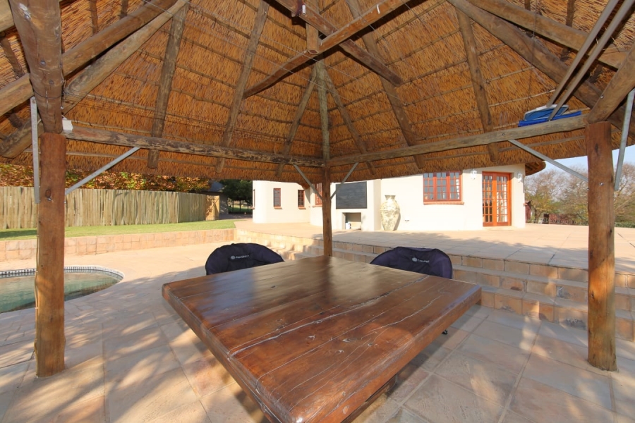 To Let 5 Bedroom Property for Rent in Chartwell Gauteng
