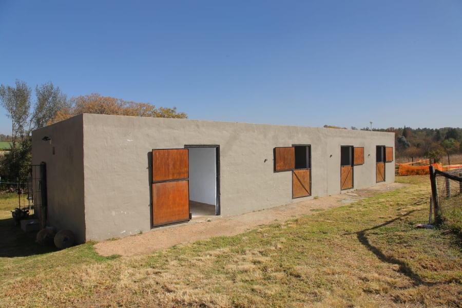 To Let 5 Bedroom Property for Rent in Chartwell Gauteng