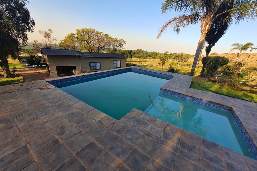 7 Bedroom Property for Sale in Rayton Gauteng