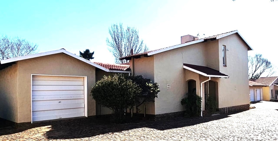 3 Bedroom Property for Sale in Eldoraigne Gauteng