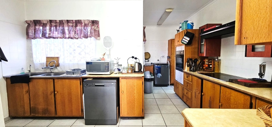 3 Bedroom Property for Sale in Eldoraigne Gauteng