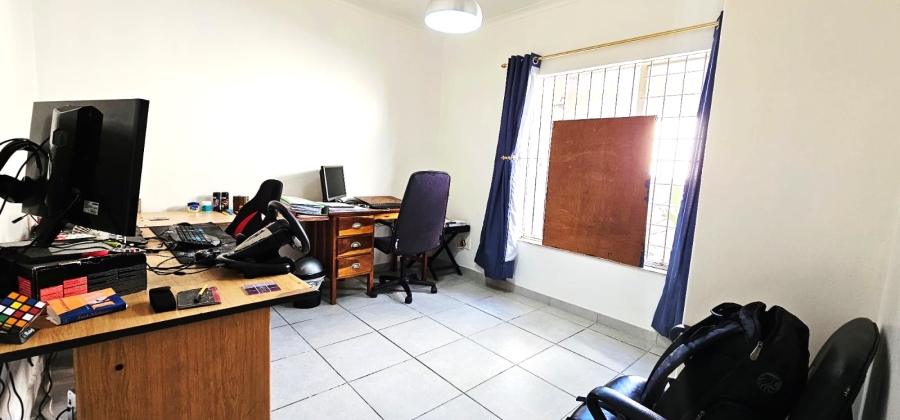3 Bedroom Property for Sale in Eldoraigne Gauteng