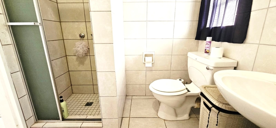 3 Bedroom Property for Sale in Eldoraigne Gauteng