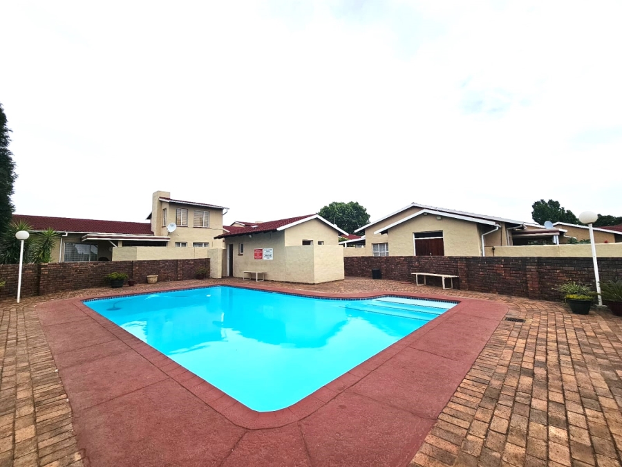 3 Bedroom Property for Sale in Eldoraigne Gauteng