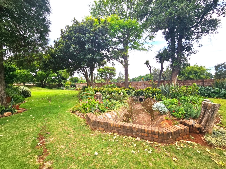 3 Bedroom Property for Sale in Eldoraigne Gauteng