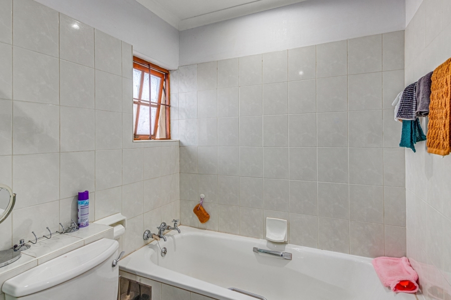 To Let 2 Bedroom Property for Rent in Morningside Hills Gauteng