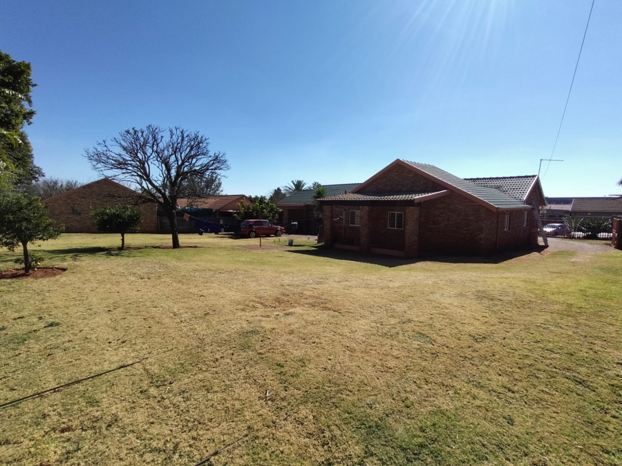 To Let 3 Bedroom Property for Rent in Noordheuwel Gauteng