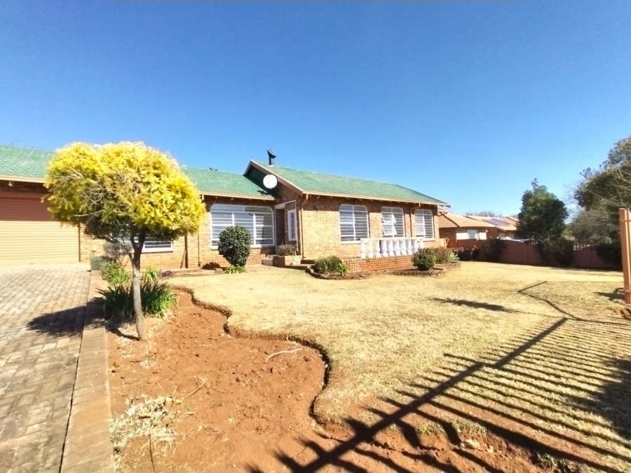 To Let 3 Bedroom Property for Rent in Noordheuwel Gauteng