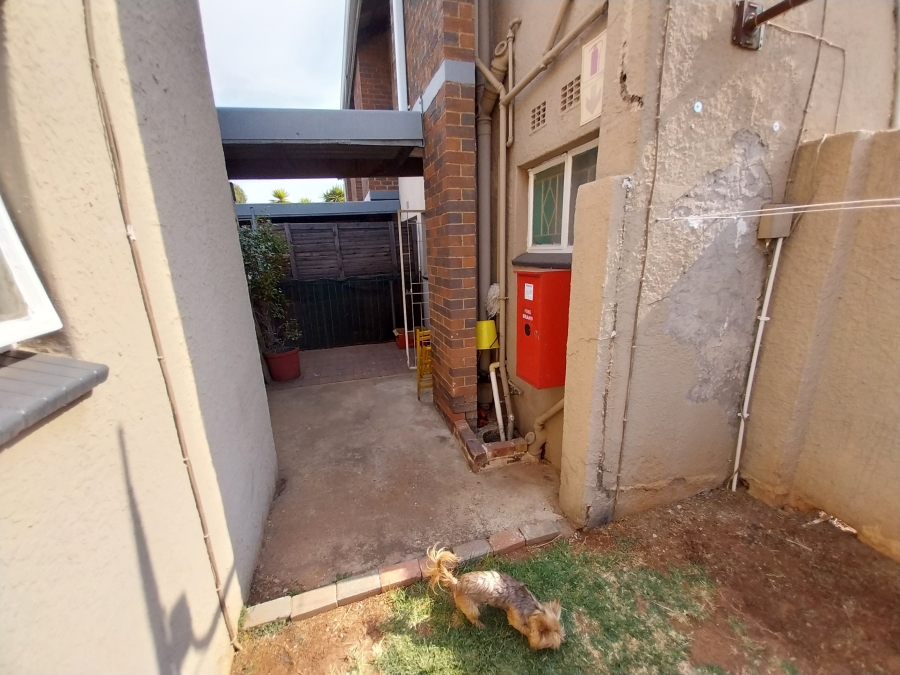 To Let 2 Bedroom Property for Rent in Witfield Gauteng