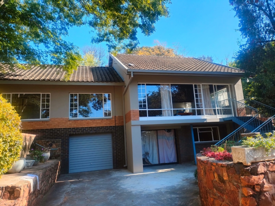 To Let 4 Bedroom Property for Rent in Val de Grace Gauteng