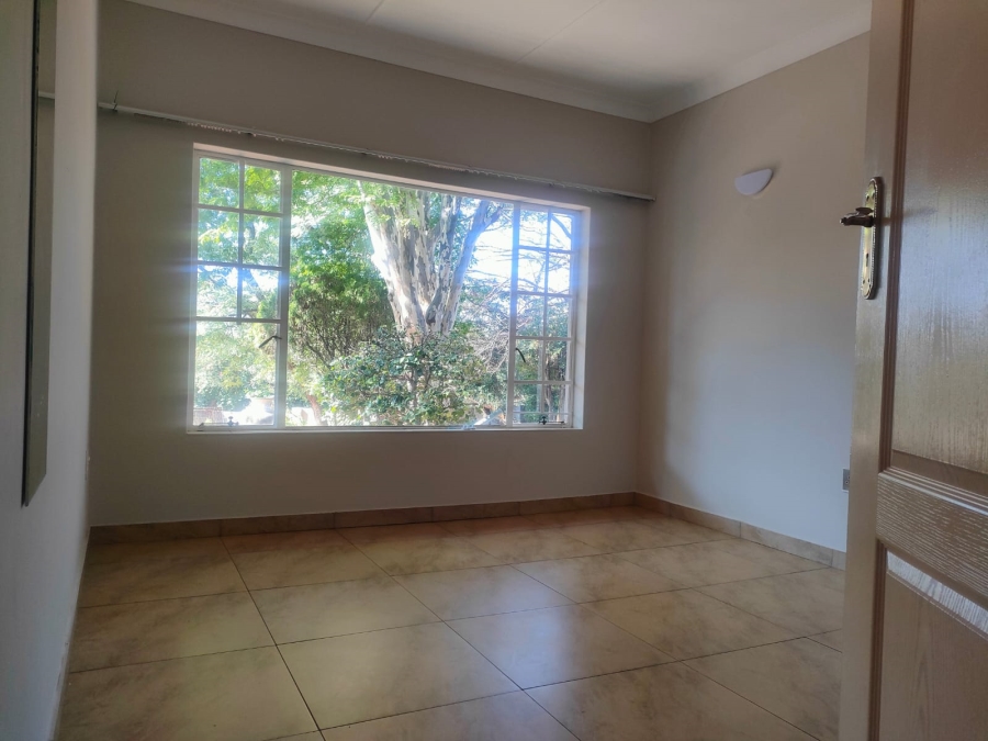 To Let 4 Bedroom Property for Rent in Val de Grace Gauteng
