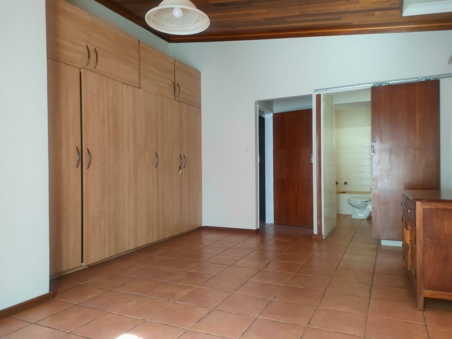 To Let 4 Bedroom Property for Rent in Val de Grace Gauteng